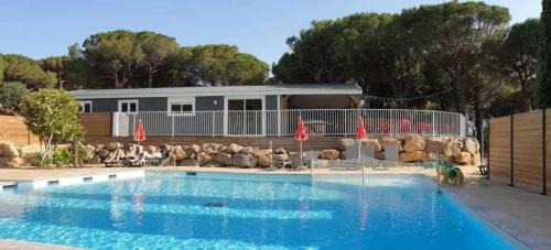 Bizanet Other | Camping Figurotta