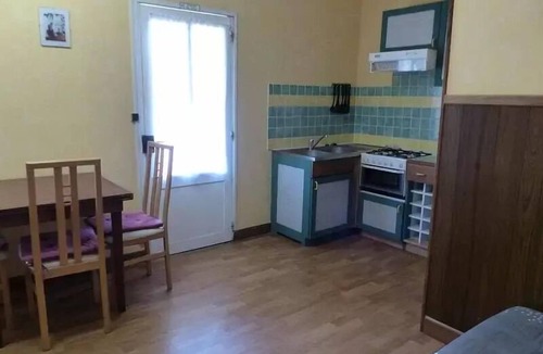 Brousses-et-Villaret Villa | Camping Flower Le Martinet Rouge * - 2 room bungalow for 4 people