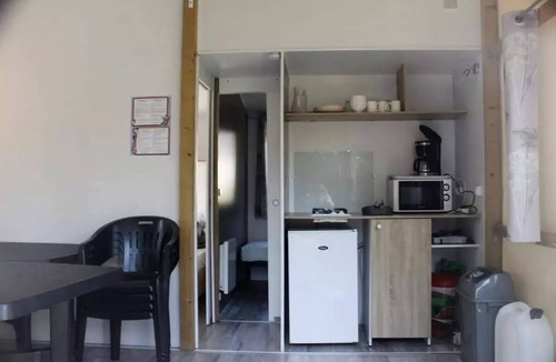 Banon House | Camping Flower l'Epi Bleu* - Mobile Home Rapid Home 3 rooms 4 people Without sanitary facilities