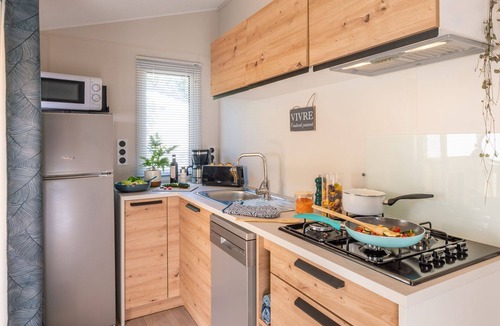 Aubigny House | Camping 4* | Lagon et Piscine | A 25 km de l'Océan
