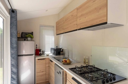 Castelnaud-la-Chapelle House | Camping 4 étoiles - Piscine - eeieab