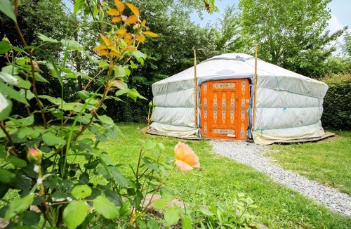 Saint-Benoit-des-Ondes Cabin | Camping Village Insolite* - yurt 3 people 3 people