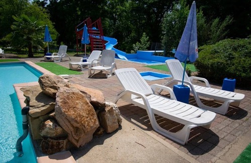 Saint-Honore-les-Bains House | Camping 3 étoiles - Piscine - ccbbhga