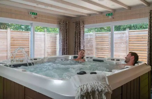 Saint-Julien-des-Landes House | Camping 5 étoiles - Piscine - eebdc0