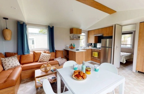 Parentis-en-Born House | Camping - Funpass inclus - Piscine - ccaehah