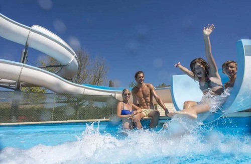 Condrieu House | Camping - Funpass inclus - Piscine - ccaegb0