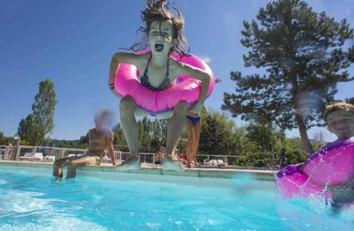 Condrieu House | Camping - Funpass inclus - Piscine - ccaegb0