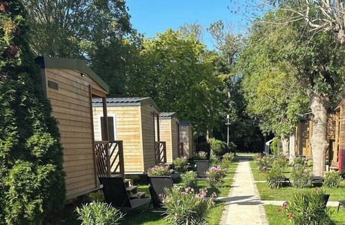 Triel-sur-Seine RV Rental | Camping Ile du Roi