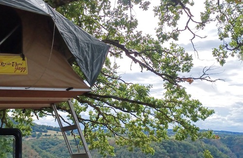 Goulles Cabin | camping in rooftent Landrover Defender