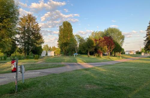 Pont-sur-Yonne Other | Camping l'Île d'Amour, Pont-sur-Yonne, Bourgogne