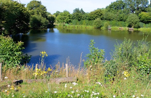 Saint-Aubin-le-Cloud Ski Chalet | Camping La Chagnée - Chalet Bleu
