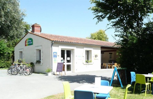 Chaille-les-Marais House | Camping l'Ile Cariot *** - 3-room Canvas Bungalow 4 people