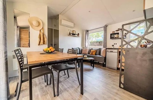 Brem Sur Mer House | Camping L'Océan* - Quattro 5 room mobile home 8 people Jacuzzi