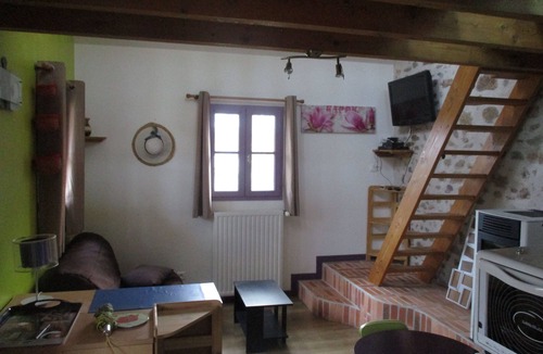 Bussiere-Dunoise RV Rental | Camping La Chevauchée