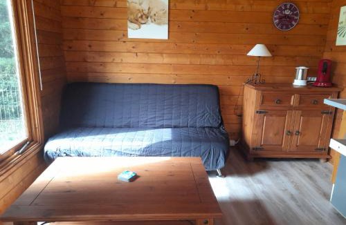 Chirat-l'Eglise House | Camping La Colline