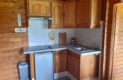 Chirat-l'Eglise House | Camping La Colline