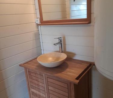 Chirat-l'Eglise House | Camping La Colline