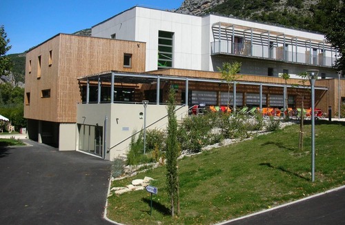 Buis-les-Baronnies RV Rental | Camping La Fontaine d'Annibal