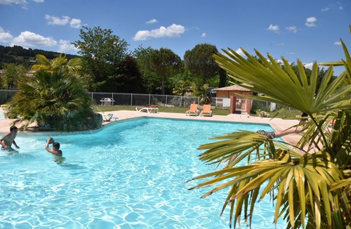 Joyeuse House | Camping La Nouzarède Lodge 2 rooms