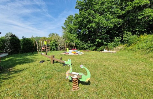 Saint-Medard-la-Rochette Other | Camping La Perle
