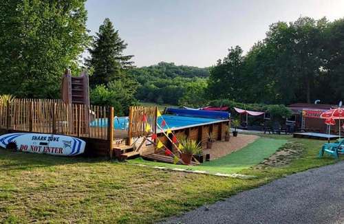 Saint-Medard-la-Rochette Other | Camping La Perle