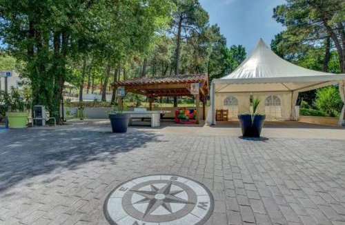 Mondragon Other | Camping La Pinède en Provence - Aquatique Vacances