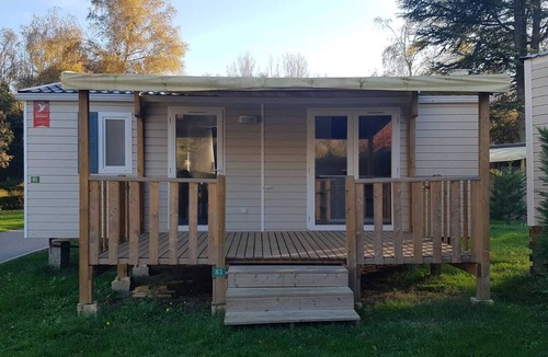 Vernioz House | Camping Le Bontemps ****: an idyllic and green setting