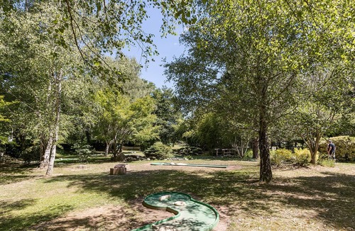 Vernioz House | Camping Le Bontemps ****: an idyllic and green setting
