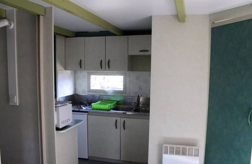 Miribel-les-Echelles Ski Chalet | Camping Le Balcon de Chartreuse* - Chalet Bouton d'Or 4 People