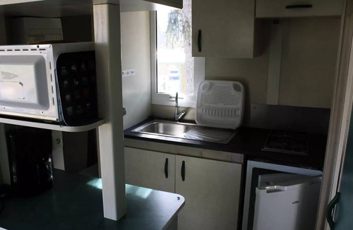 Miribel-les-Echelles Ski Chalet | Camping Le Balcon de Chartreuse* - Chalet Muguet 5 People