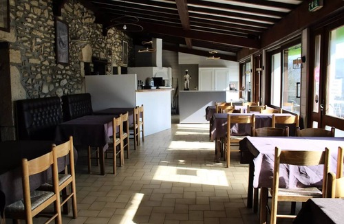 Miribel-les-Echelles Ski Chalet | Camping Le Balcon de Chartreuse* - Chalet Verveine 3 Rooms 5 People