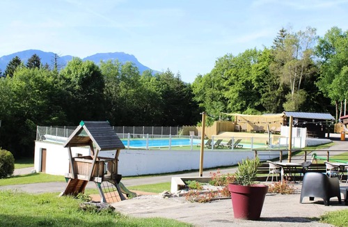Miribel-les-Echelles House | Camping Le Balcon de Chartreuse* - Mobile home Hazel