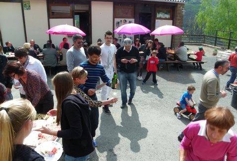 Pourcharesses Ski Chalet | Camping Le Lac - Chalet - 6 personnes - 2 chambres