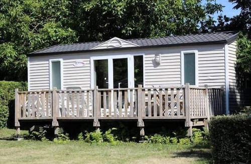 Ingrandes House | Camping Le Petit Trianon **** - Mobile Home 4 Rooms 6 People Premium