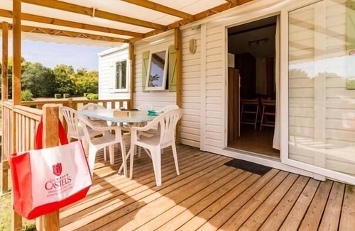 Ingrandes House | Camping Le Petit Trianon **** - Mobile Home 4 Rooms 6 People Confort