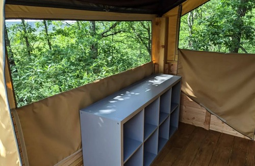 Belloc Cabin | Camping le Roc del Rey* - 2-room cabin on stilts for 2 people Without sanitary facilities