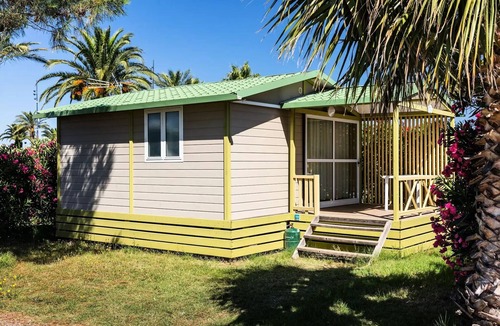 Saint-Cyprien Plage Ski Chalet | Camping Le Soleil de la Méditerranée * - Chalet Comfort 3 rooms 4 adults + 2 children with air conditioning - TV