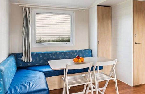 Poilly-lez-Gien House | Camping Les Bois du Bardelet ***** - Cozy Mobil Home 4 Rooms 6 People