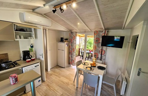 Severac-le-Chateau House | Camping les Calquieres* - Mobile Home Cozy 4 rooms 6 people Air-conditioned