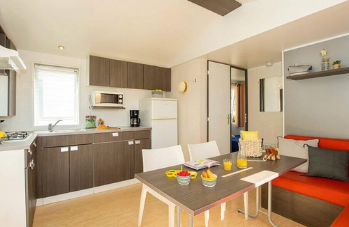 Ivry-la-Bataille House | Camping les Fontaines *** - Classic Mobile Home 4 rooms 6 people