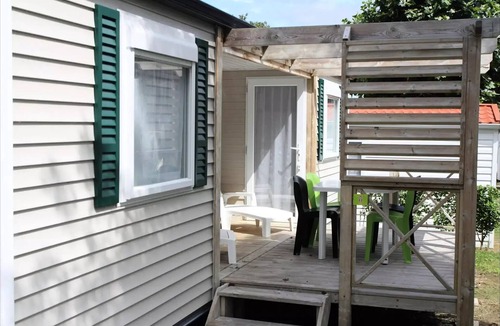 Bretignolles-sur-Mer House | Camping Les Alouettes* - Cottage Excellence + 3 Rooms 4/5 People