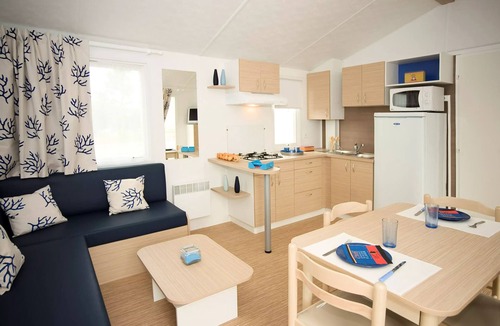 Laroque-des-Alberes House | Camping Les Albères * - Mobil Home Passion 3 Rooms 4/6 People Air Conditioned + TV