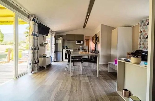 Laroque-des-Alberes House | Camping Les Albères * - Mobile Home Trio Premium 4 Rooms 6 People Jacuzzi + Air Conditioning + TV