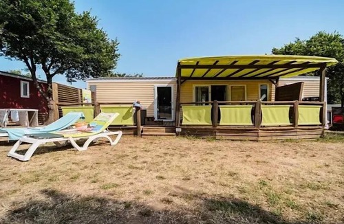 Laroque-des-Alberes House | Camping les Albères* - Mobile home Premium Jacuzzi Air-conditioned 4 rooms 6 people