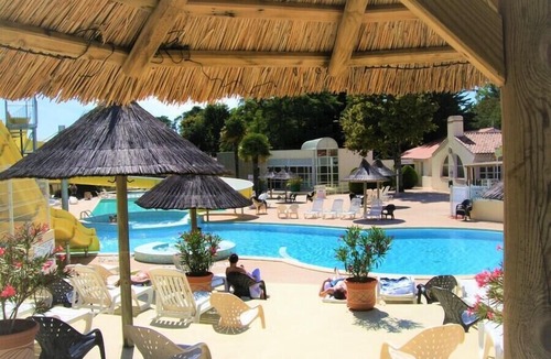 Saint-Hilaire-de-Riez House | Camping Les Biches ***** - Mobile home 4 Rooms 6 People