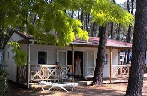 Saint-Hilaire-de-Riez House | Camping Les Biches ***** - Chalet 4 Rooms 6 People