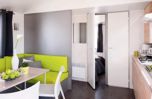 Saint-Hilaire-de-Riez House | Camping Les Biches ***** - Mobil Home Comfort 3 Rooms 4/5 People