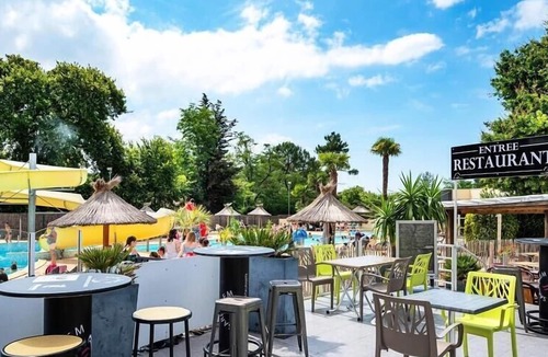 Saint-Hilaire-de-Riez House | Camping Les Biches ***** - Mobil Home Comfort 3 Rooms 4/5 People