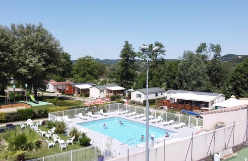Mirepoix House | Camping Les Nysades 3 Étoiles