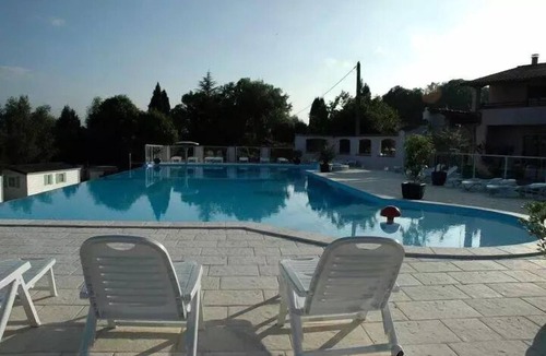 Montrejeau House | Camping Midi Pyrenees* - 3 room mobile home 4 people